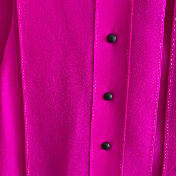 Robert Rodriguez NWOT silk chiffon, sleeveless blouse. Size 6. - Picture 4 of 5